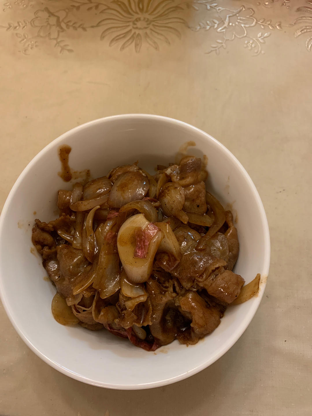 好吃到舔盘的秘制洋葱炒肥牛卷！拌饭巨香