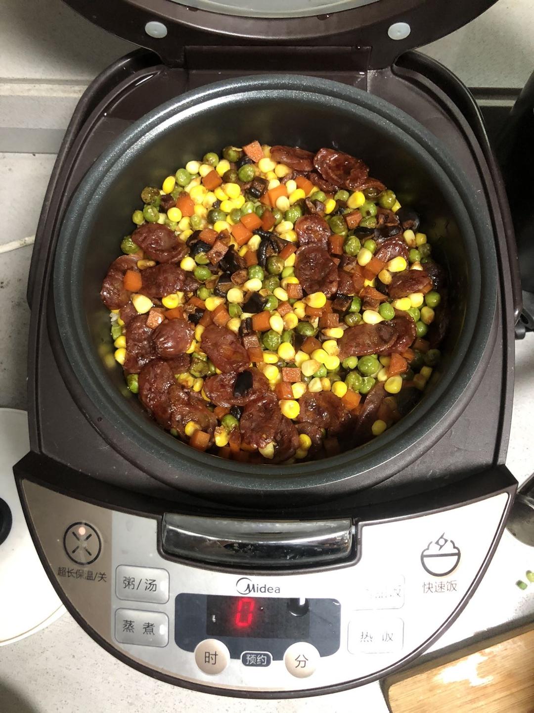 懒人必备～电饭煲腊肠焖饭