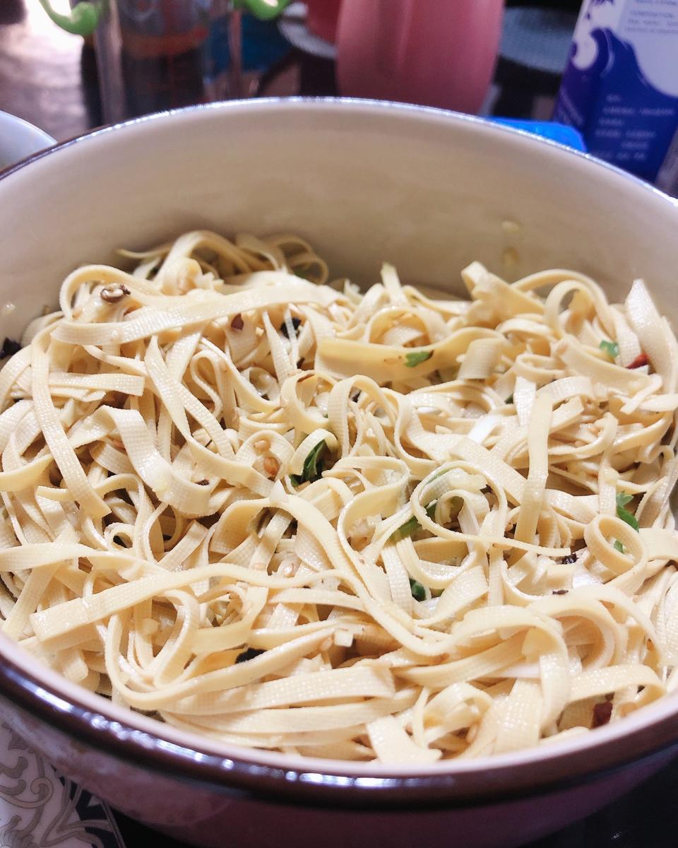 炝拌干豆腐丝