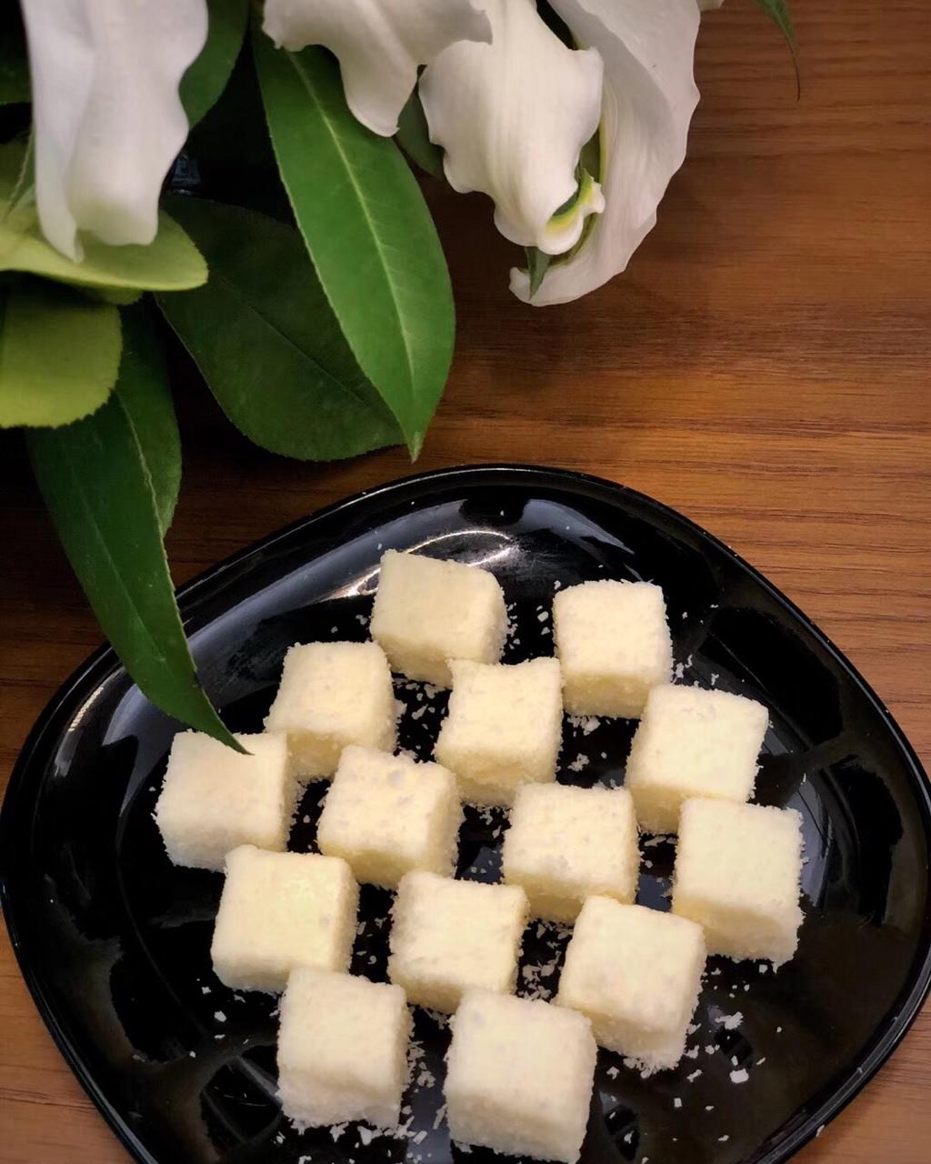 完胜85度C牛奶椰丝小方