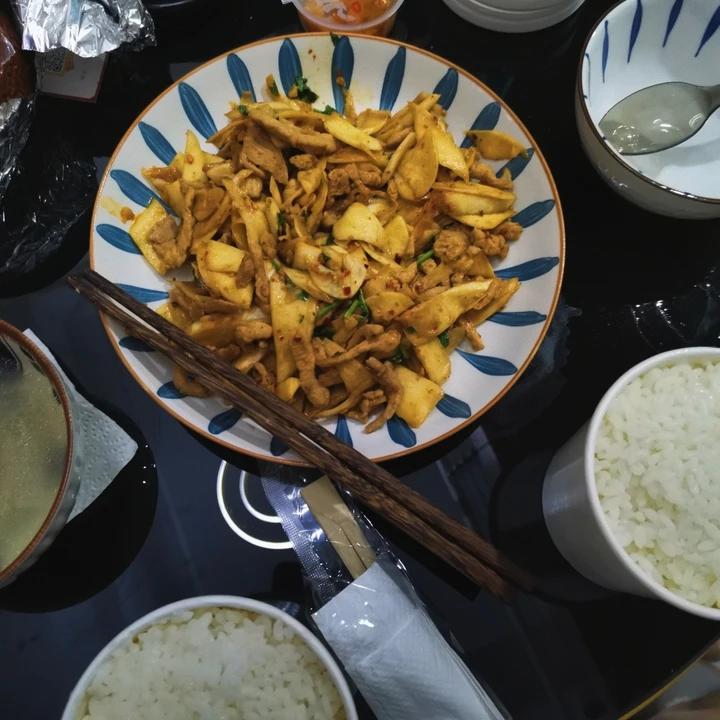 茭白这样做百吃不厌，茭白炒肉