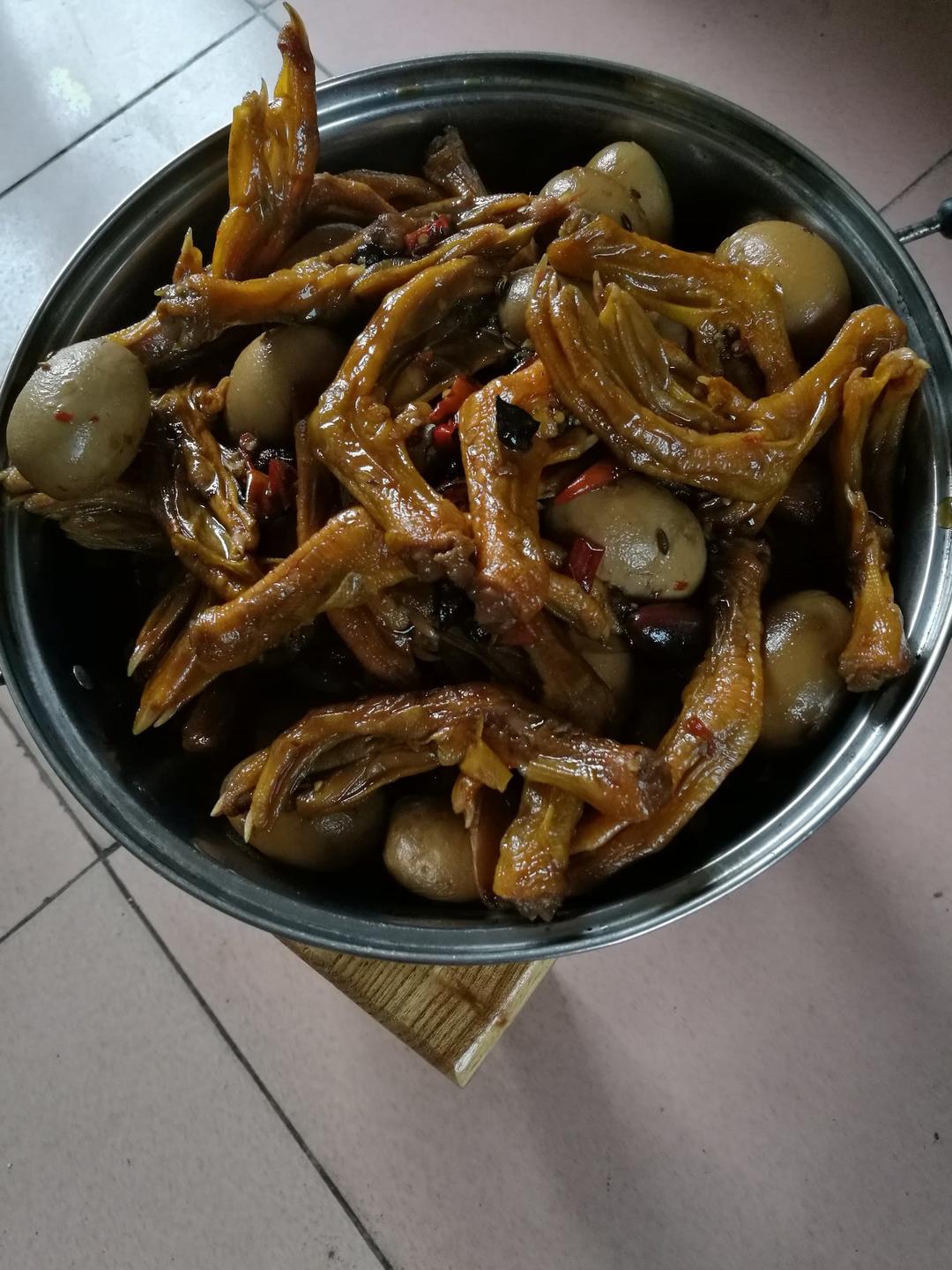 卤鸭脚