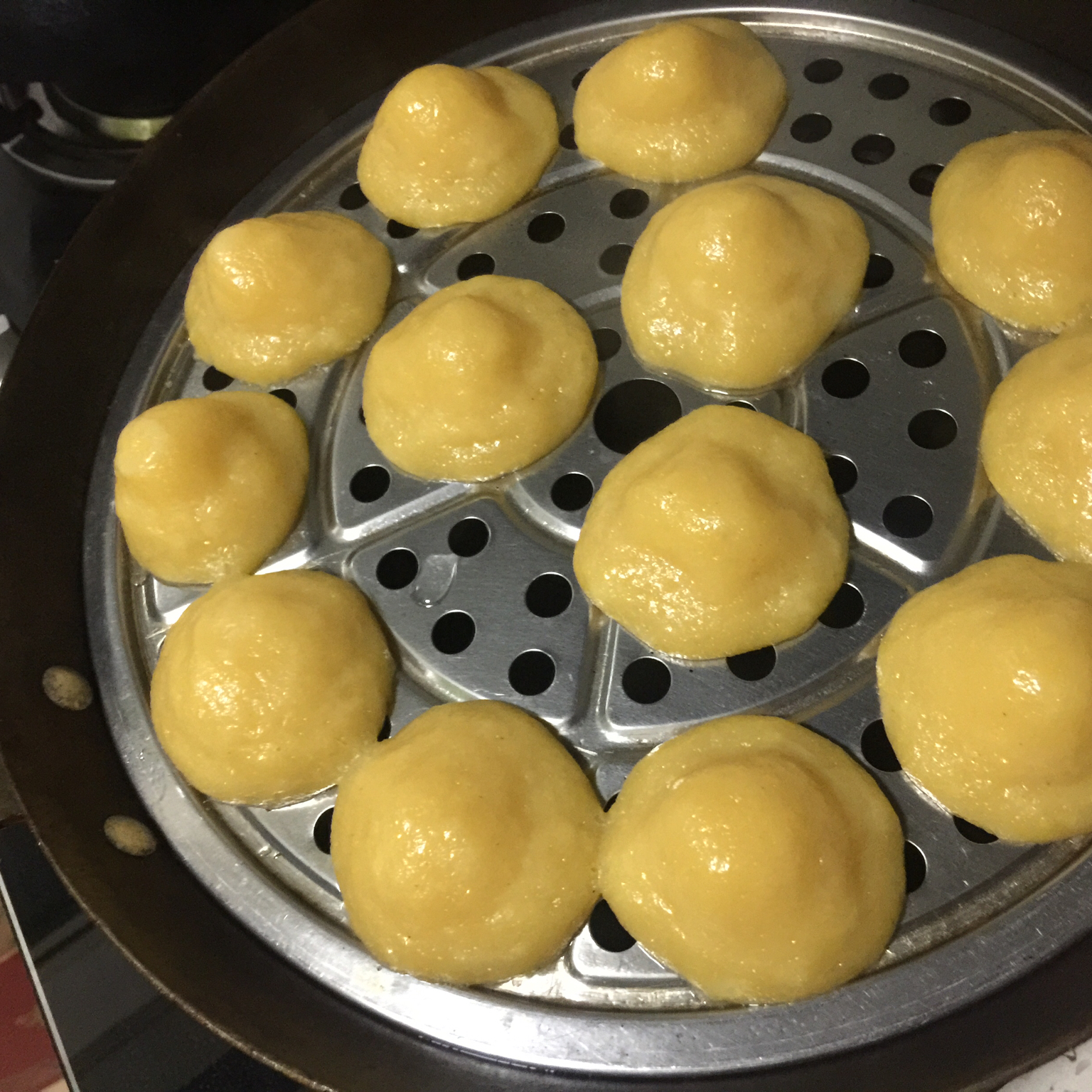 玉米面窝窝头