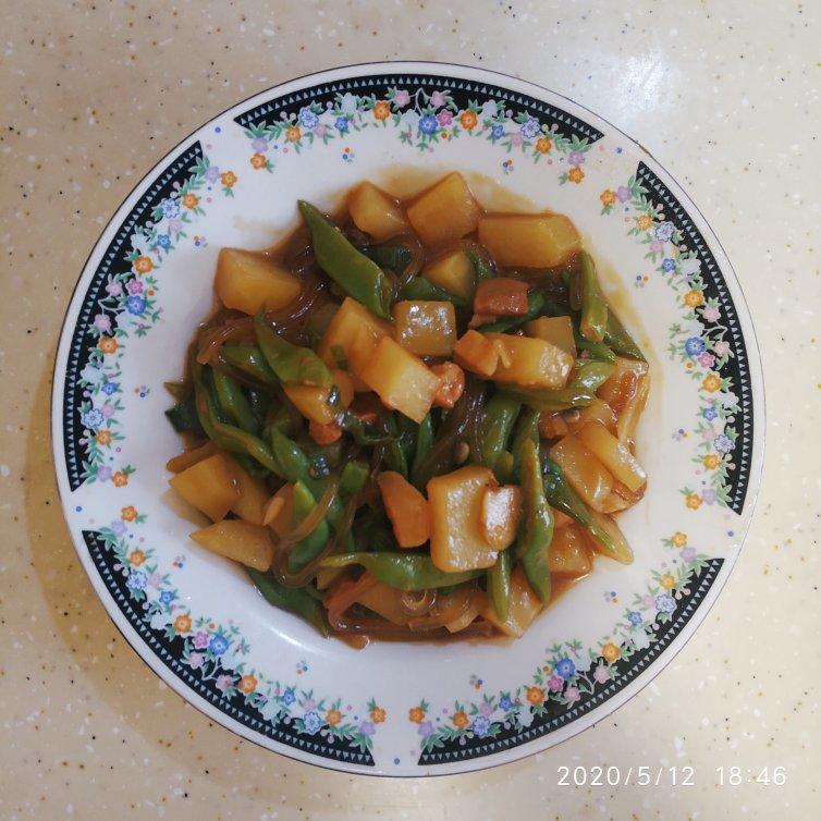 土豆豆角粉条炖肉