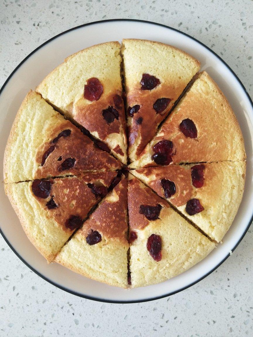 爱兔兔_noiq做的平底锅版蛋糕(快手早餐)