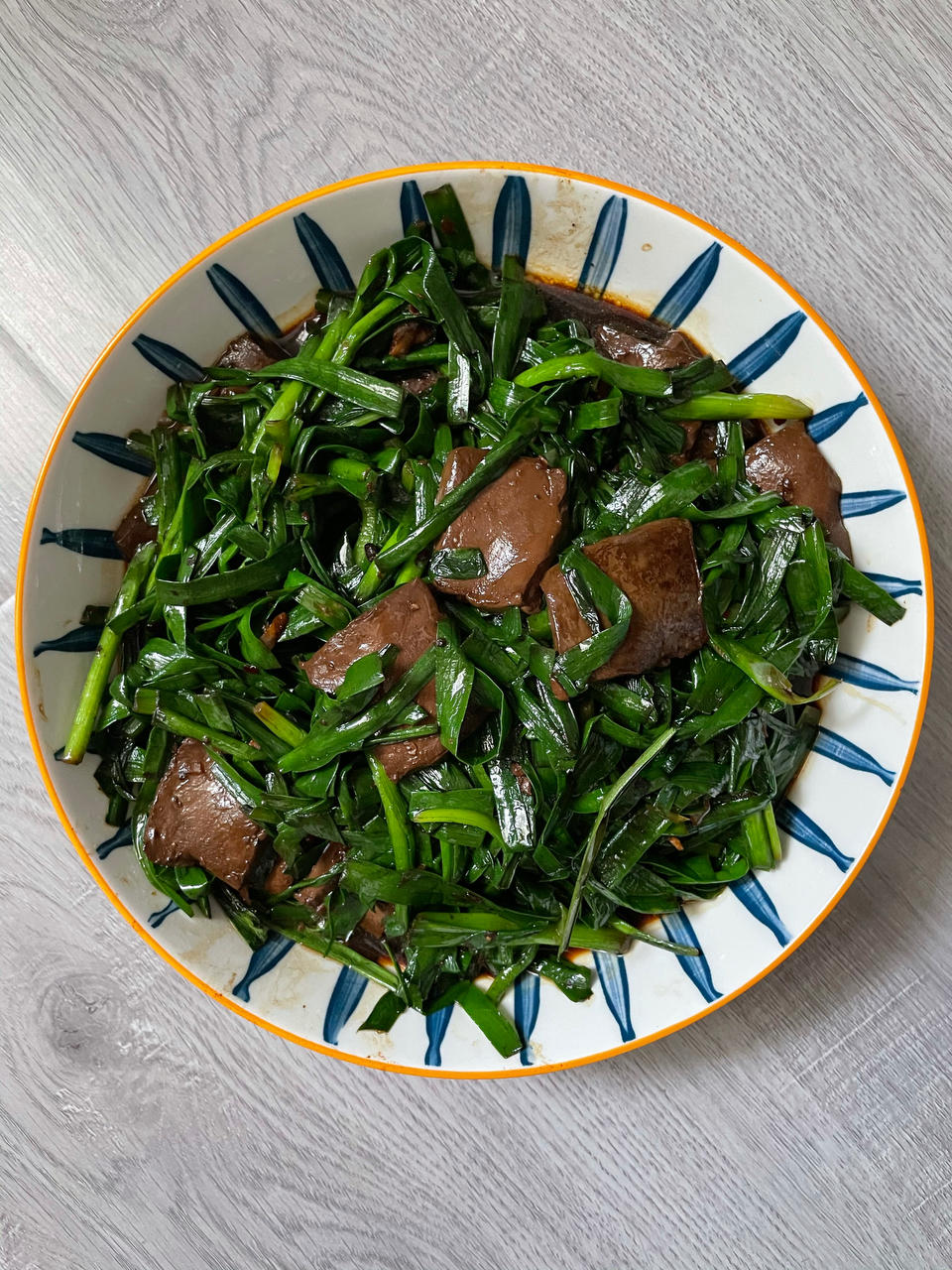 韭菜炒鸭血