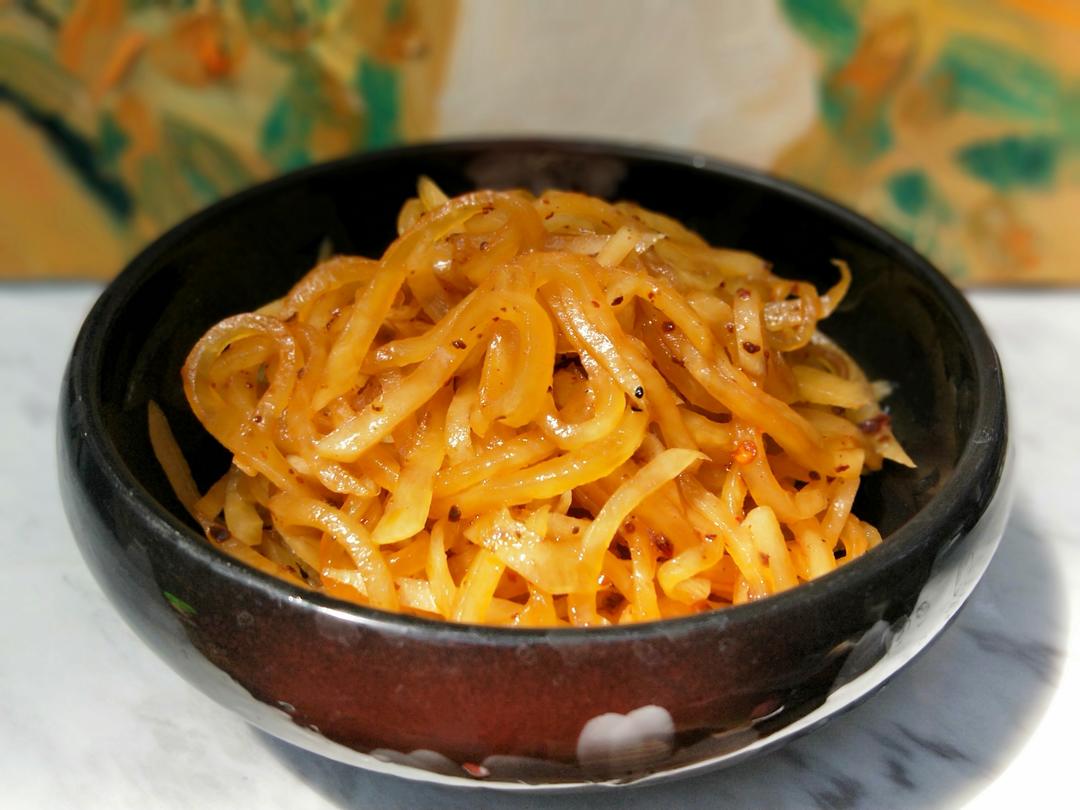 凉拌麻辣萝卜丝