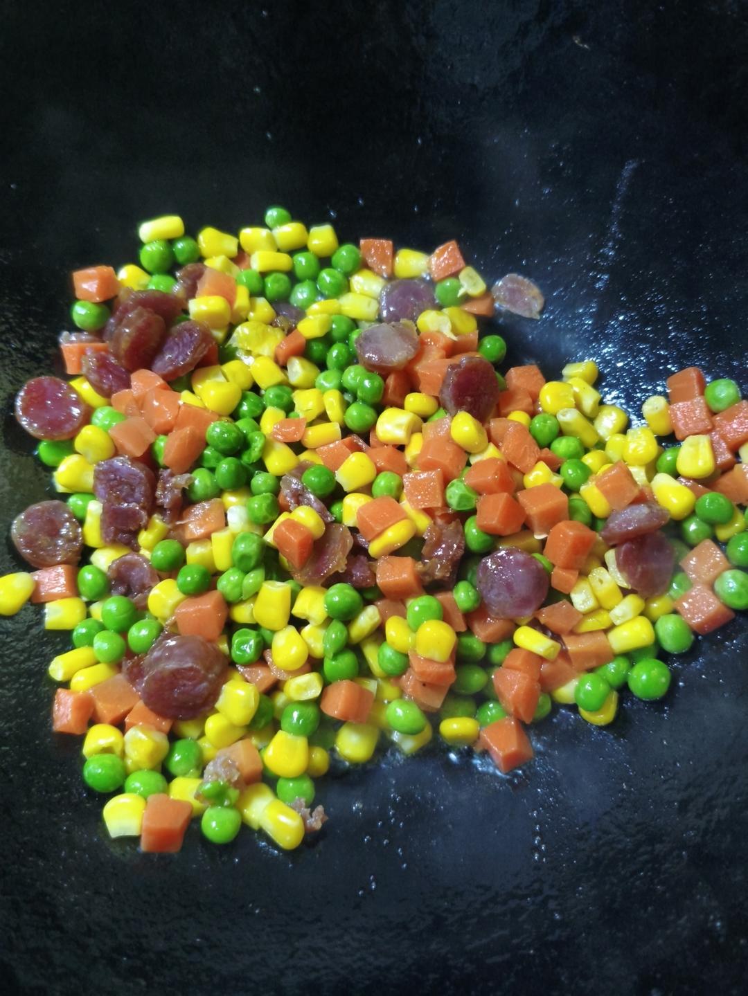 豌豆玉米粒炒香肠