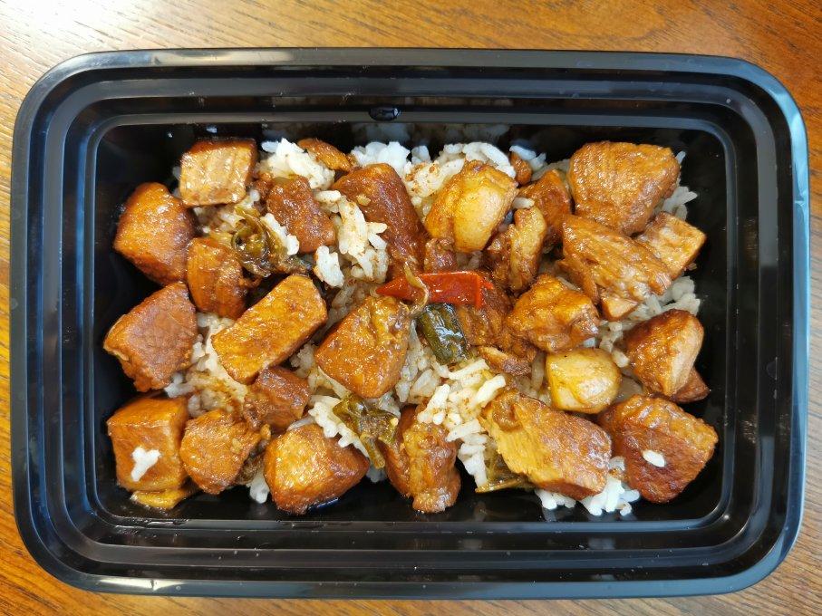 红烧肉盖饭