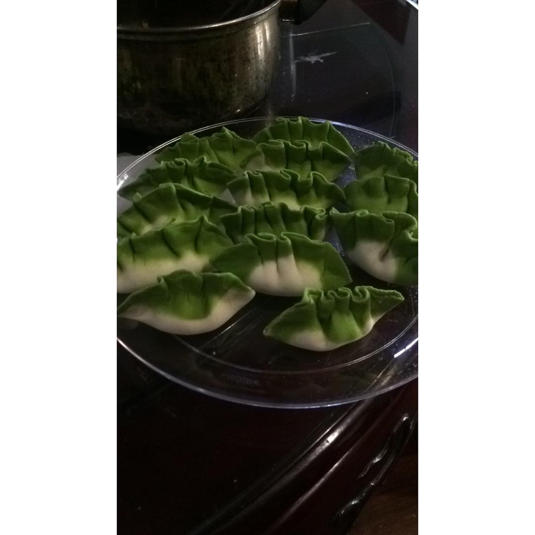 翡翠白玉白菜饺子详细版（附翡翠白玉白菜饺子包法，翡翠白玉饺子皮两种制法，面包机和面，翡翠白玉烧卖，各种馅料搭配）