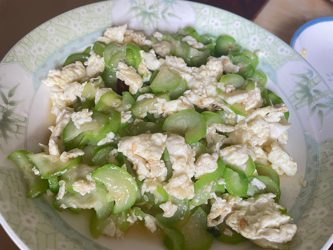 简单快手，五分钟搞定的丝瓜炒蛋