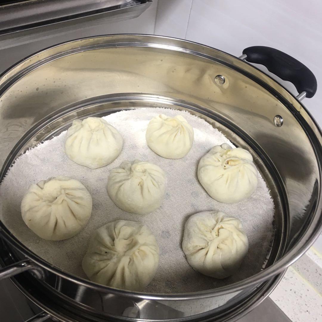卷心菜鸡蛋粉条包子
