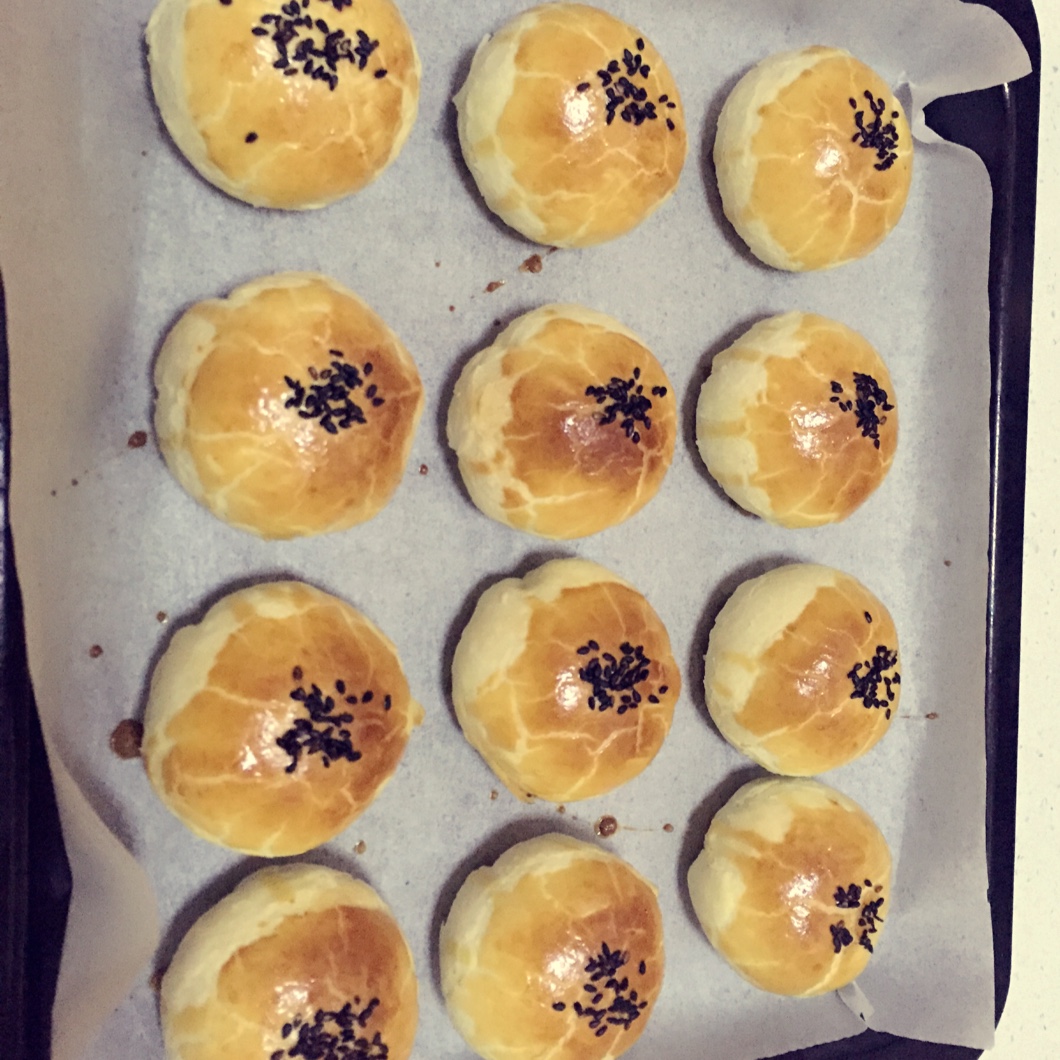 蛋黄酥酥酥（超级奶香黄油版）