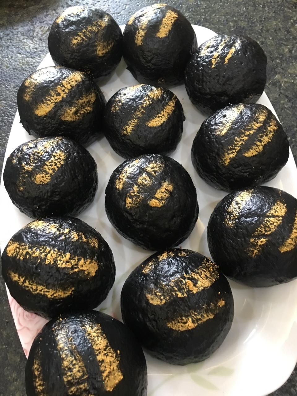 筱黔做的黑金流沙包