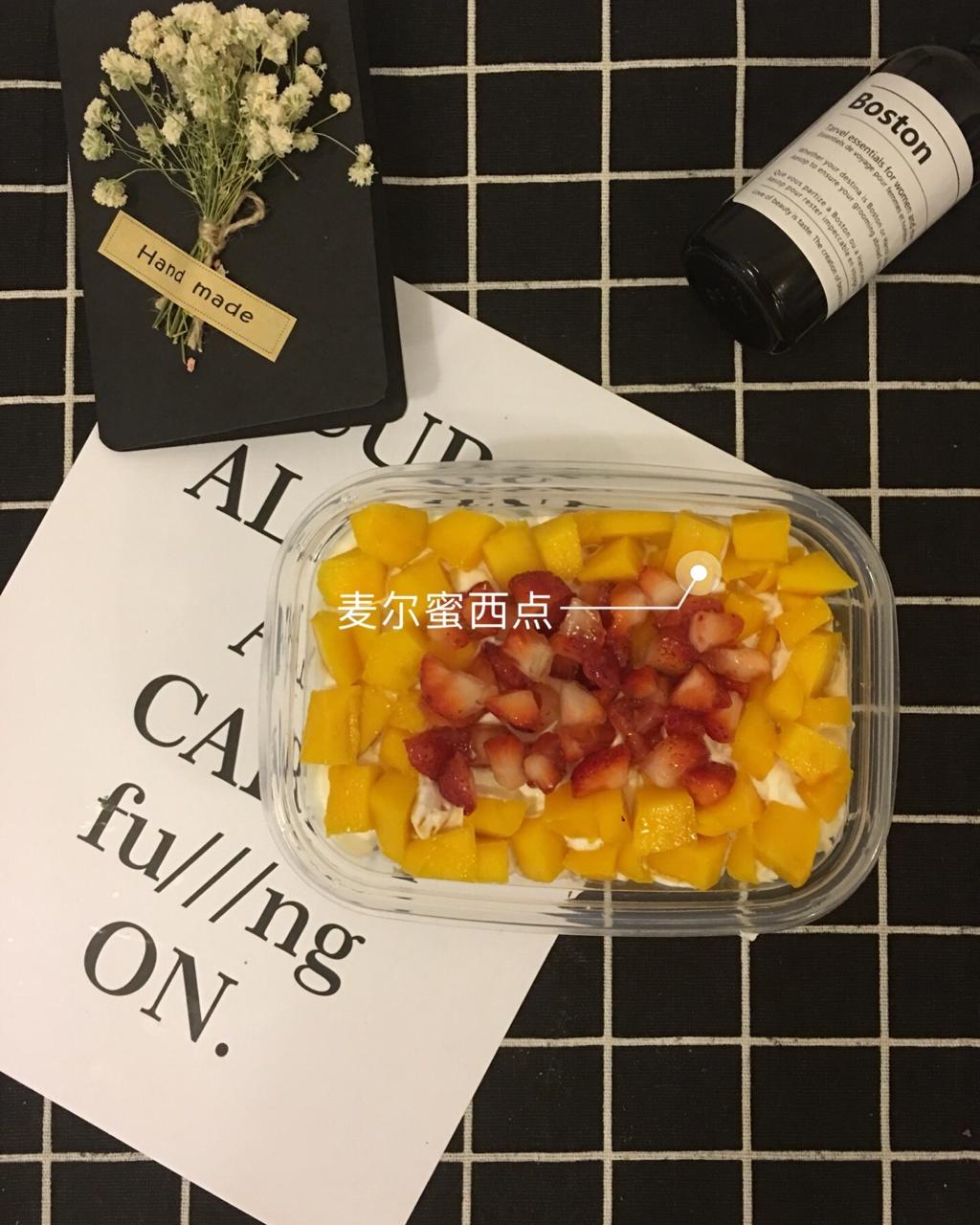 简单快手的便当饭盒水果盒子蛋糕
