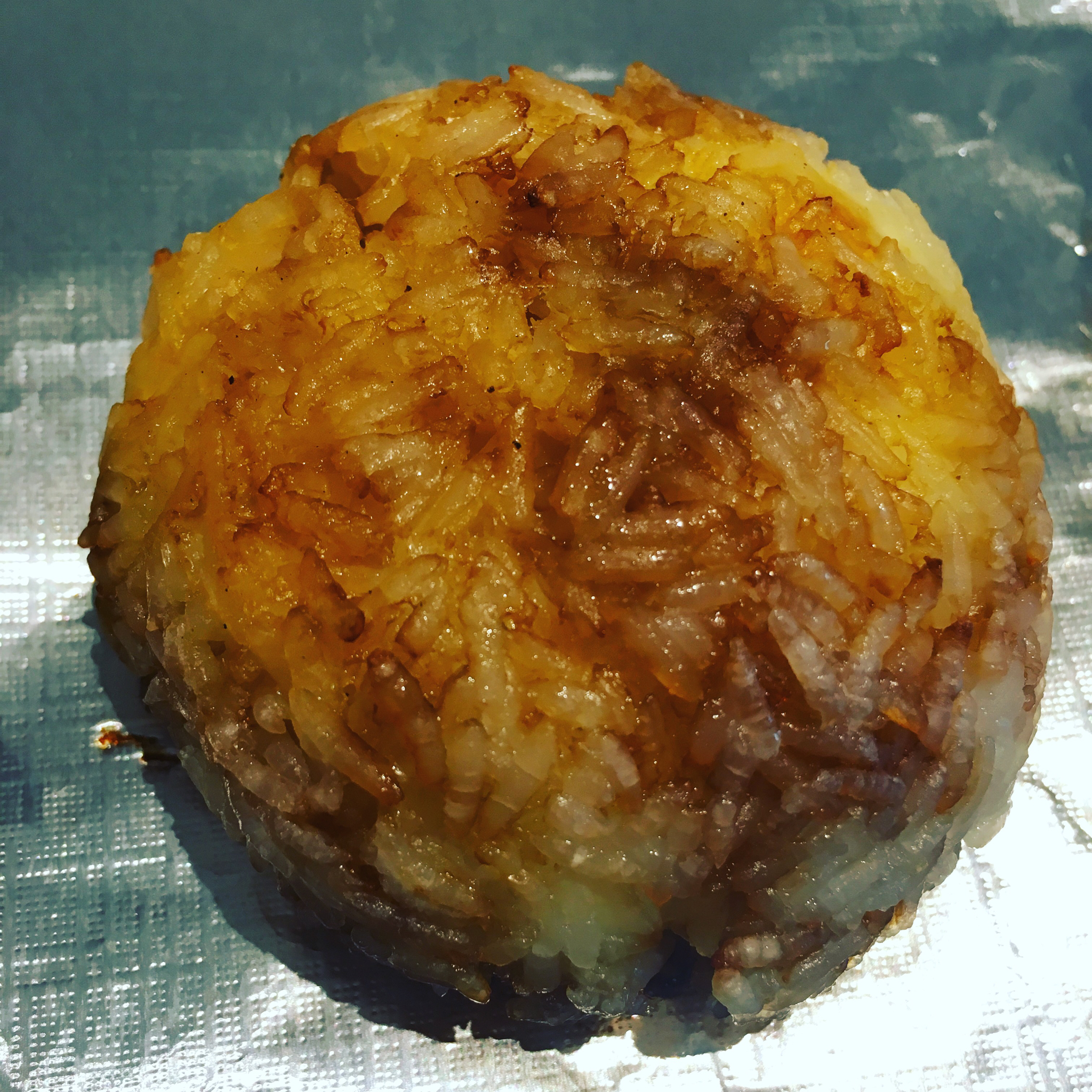 奶酪片烤饭团。