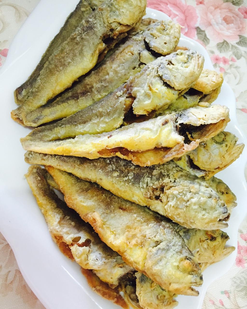 干炸香酥小黄鱼