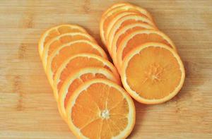 糖渍香橙的做法 步骤1