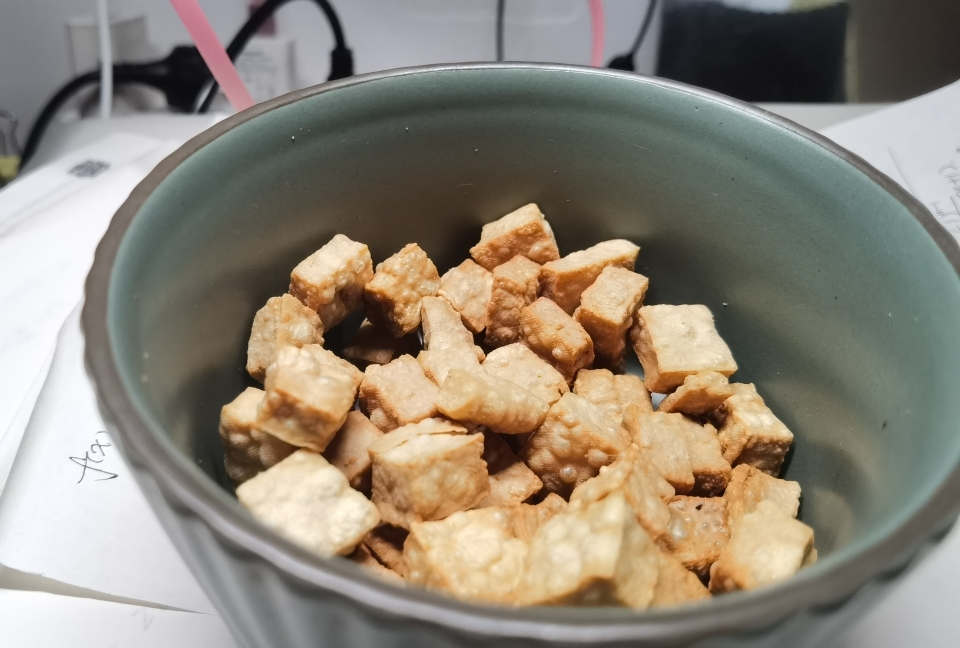 [健康零食]低脂低碳高蛋白 爆米花豆腐干的做法