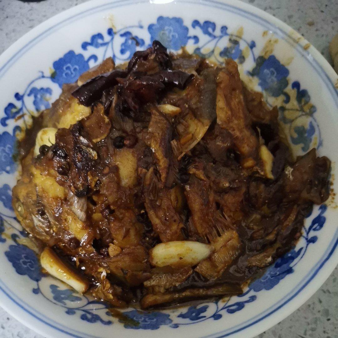 传统中式红烧平鱼
