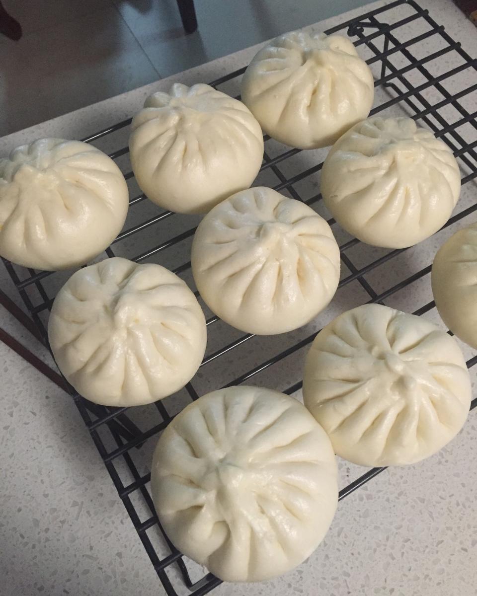 胡萝卜木耳鸡蛋包子——素包子也可以很好吃~