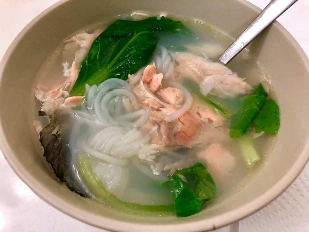三文鱼头菌菇汤