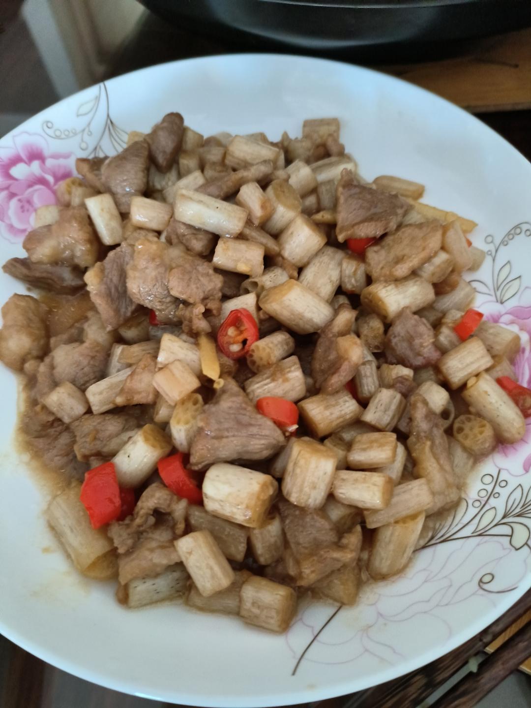 能干掉几碗饭的酸辣藕带炒肉丝