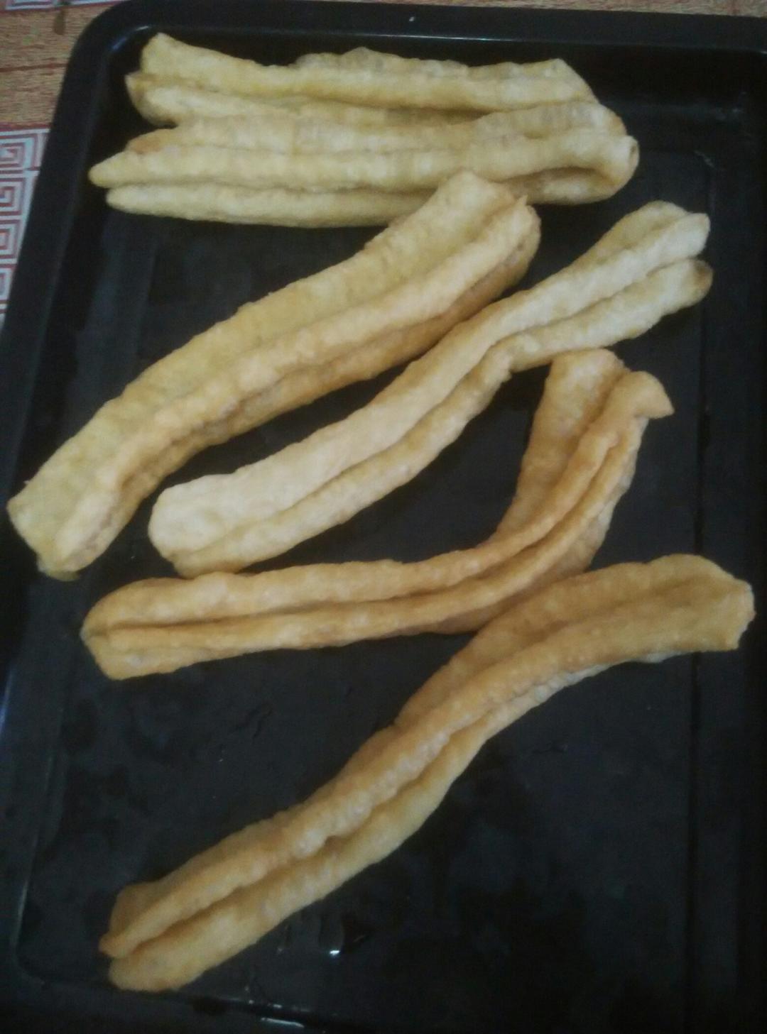 家庭油条的做法