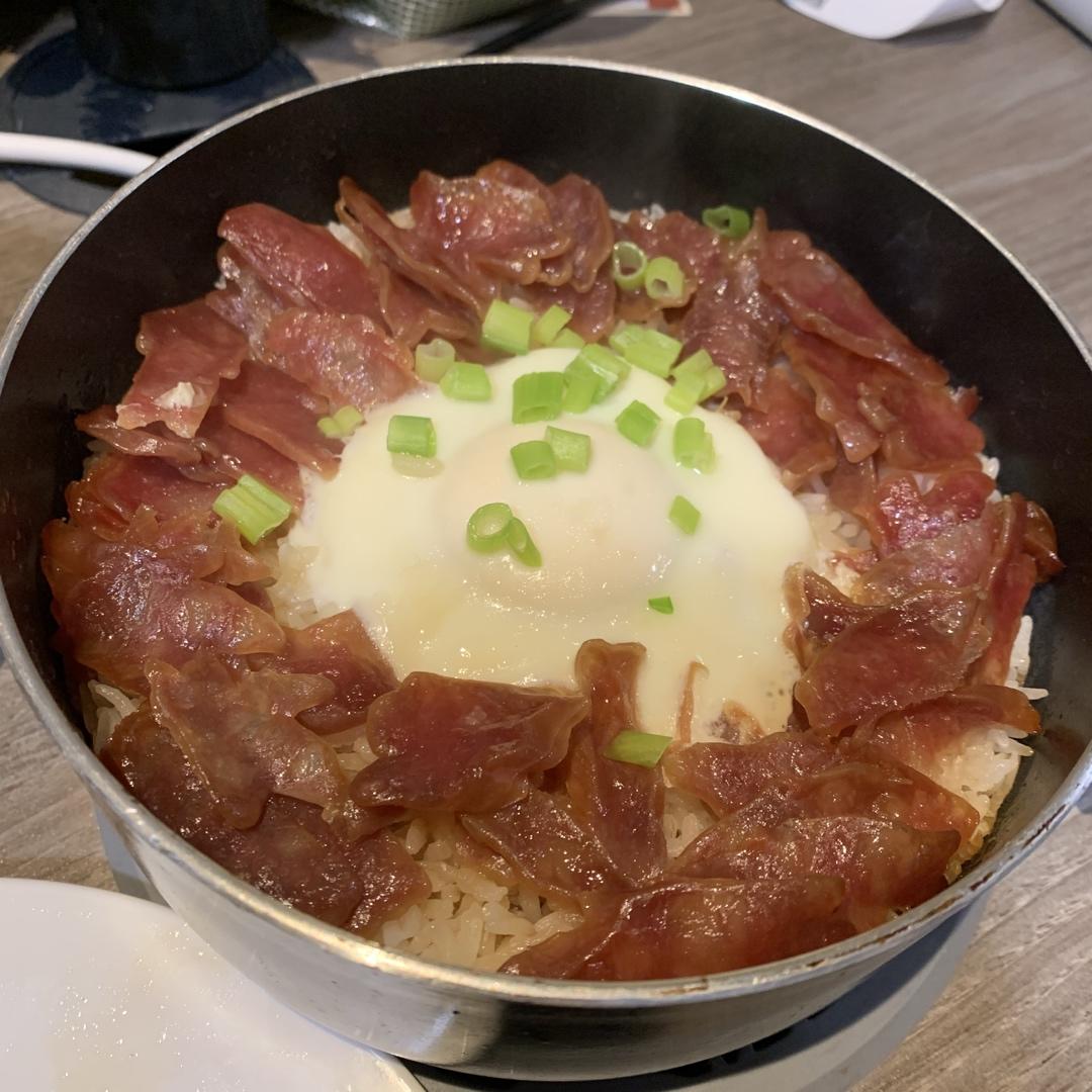 正宗广式腊味煲仔饭