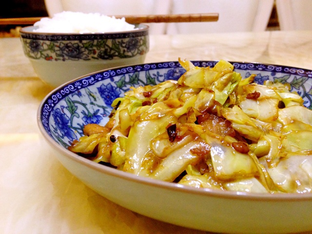 阿婆手撕包菜
