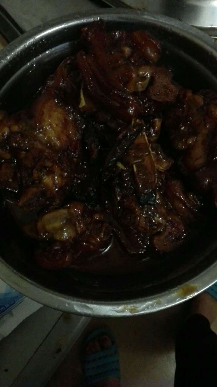 美味的家常菜：红烧猪蹄