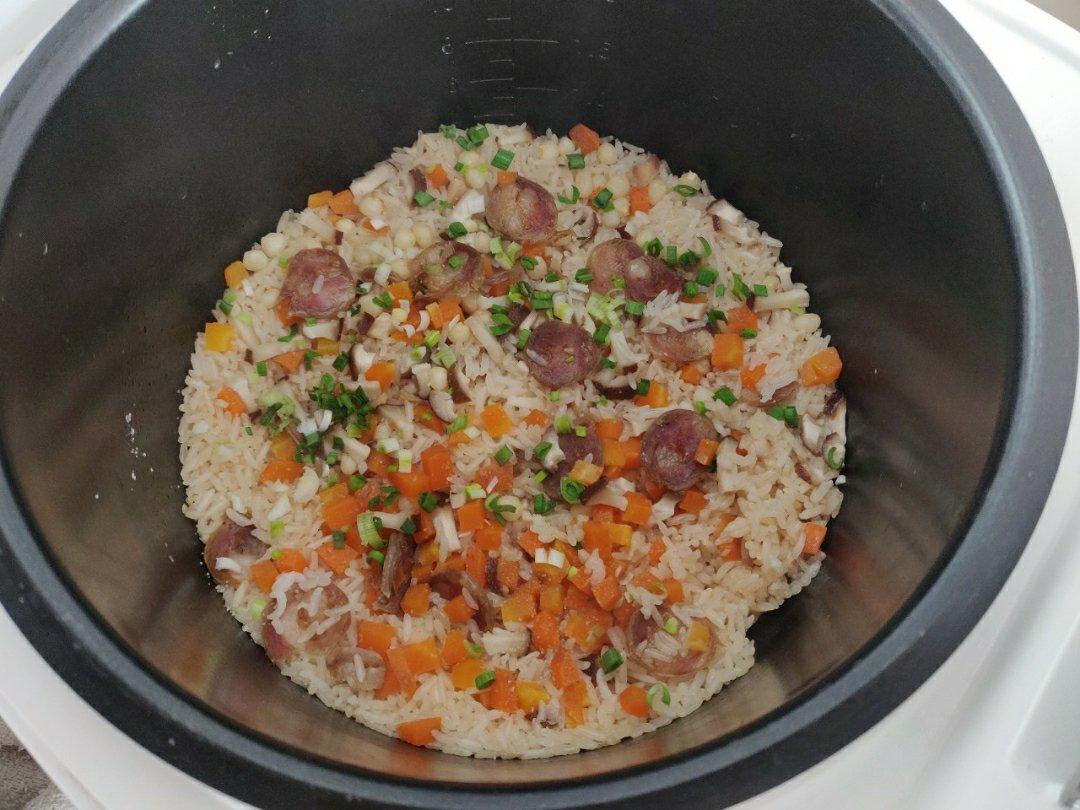 腊肠焖肉饭