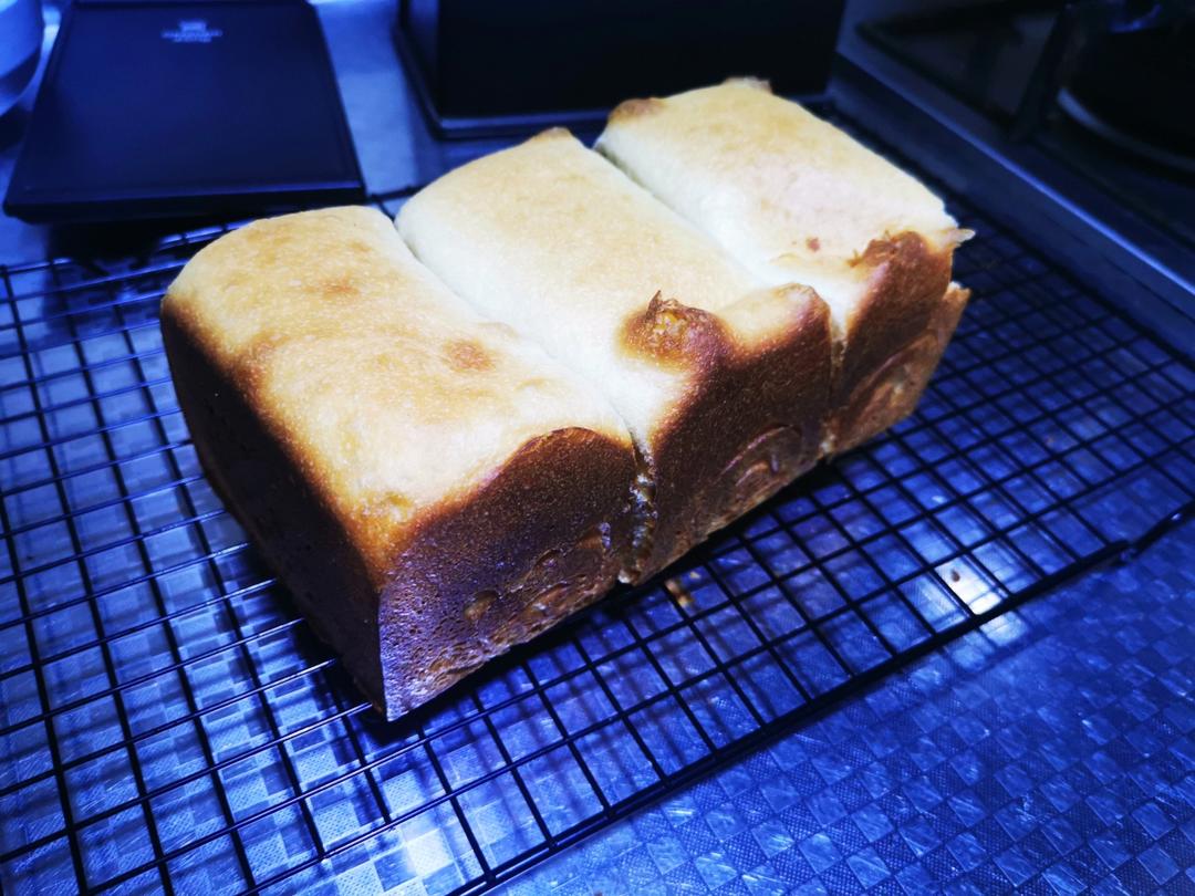 软到拿不起来的生吐司