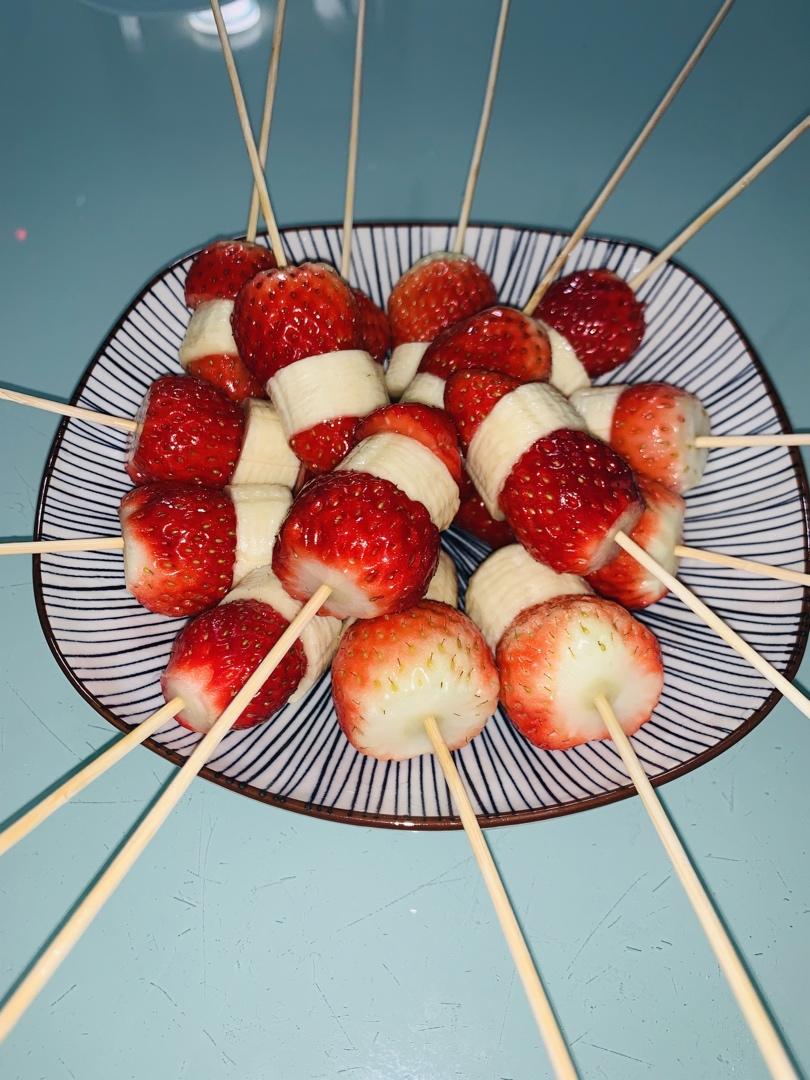 草莓香蕉圣诞老人糖葫芦