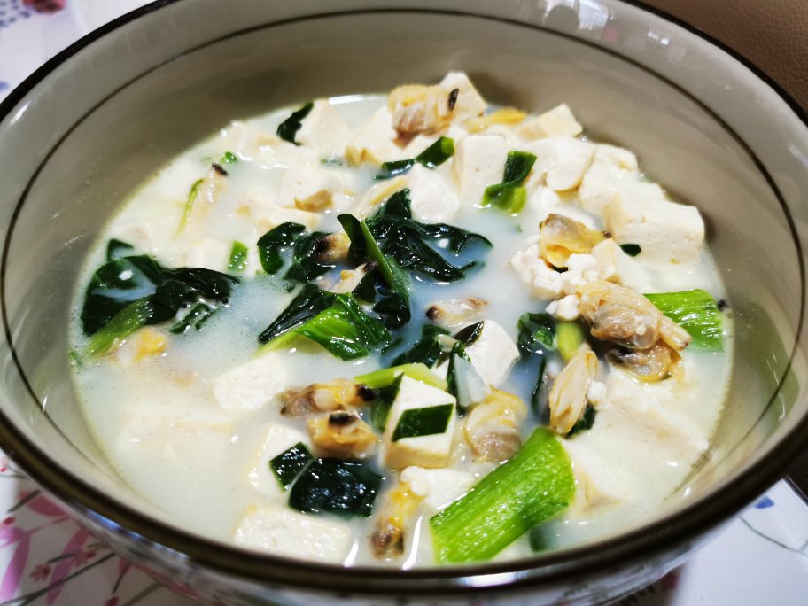 白蚬子豆腐汤