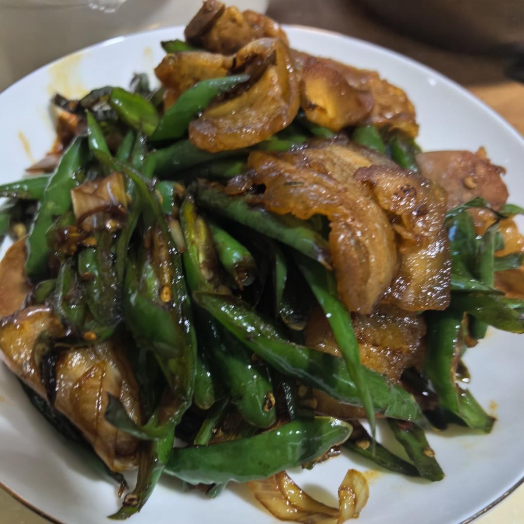 咸香入味青椒炒腊肉