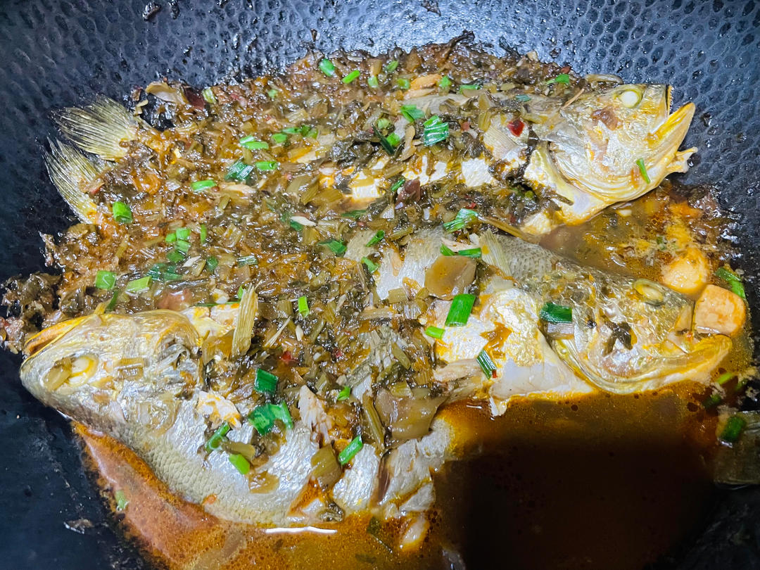 【免煎炸不破皮】家烧雪菜大黄花鱼