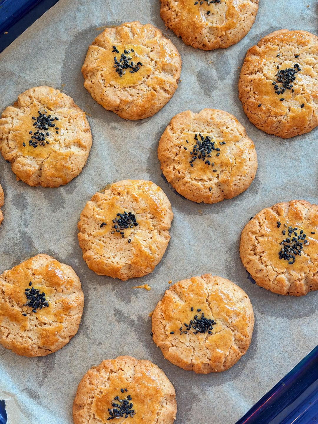 轻轻一按就碎掉的原味桃酥（不输猪油版）