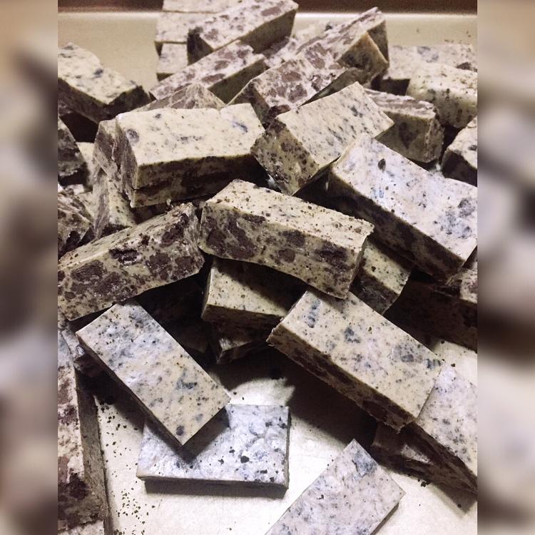 咖啡奥利奥牛轧糖，超香～