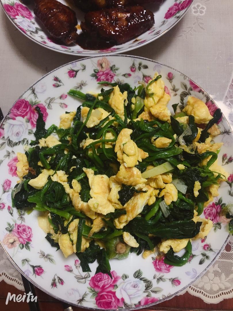 菠菜炒鸡蛋