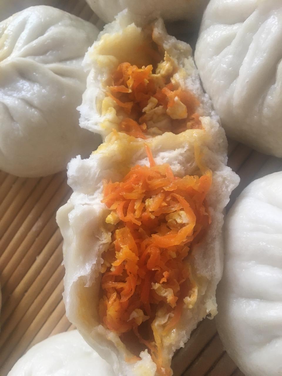 胡萝卜木耳鸡蛋素包子