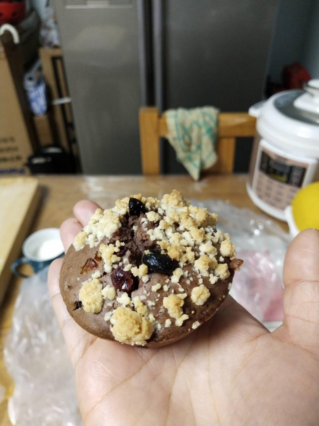 蔓越莓巧克力马芬--（金宝酥粒顶）