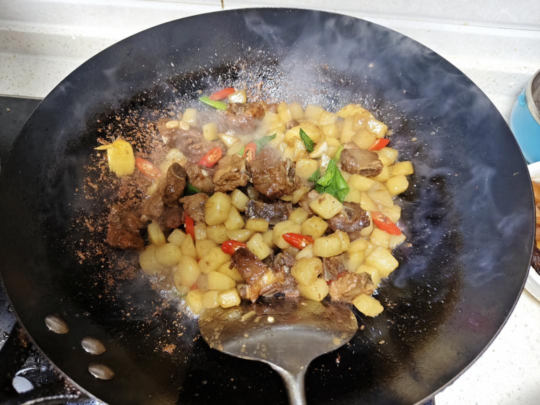 红烧排骨土豆