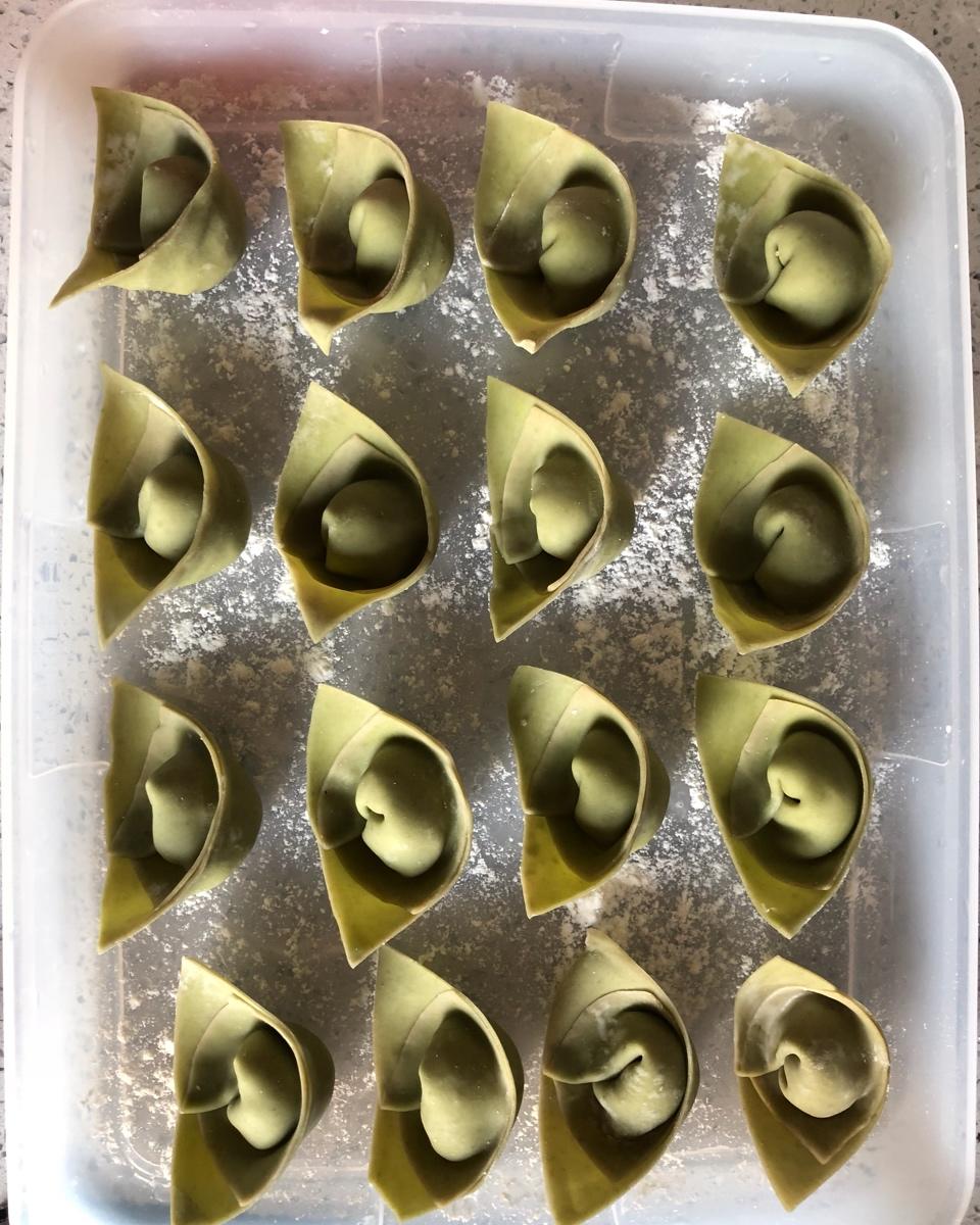 上海荠菜大馄饨