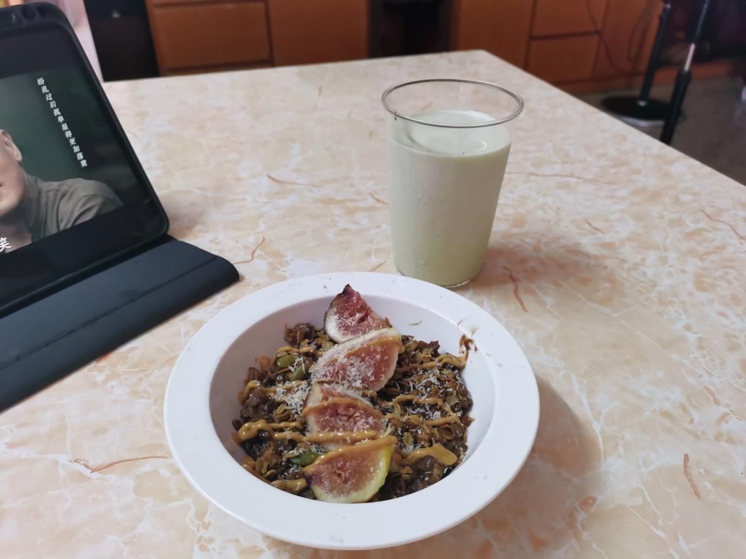 椰子巧克力燕麦碗