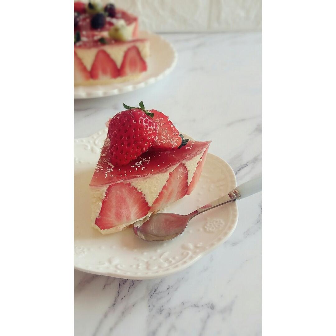 【视频】草莓慕斯蛋糕～抓住草莓季的尾巴