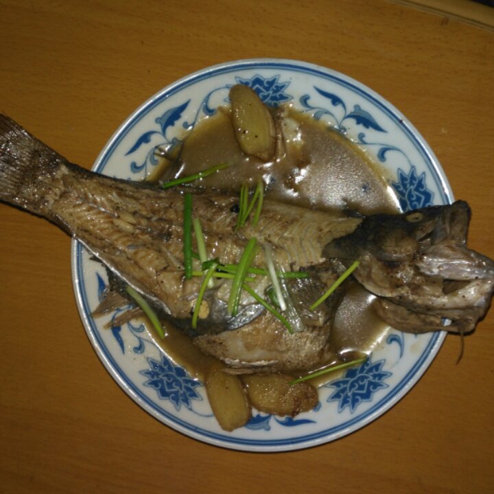 红烧鲈鱼