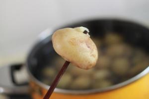 椒盐小土豆的做法 步骤3