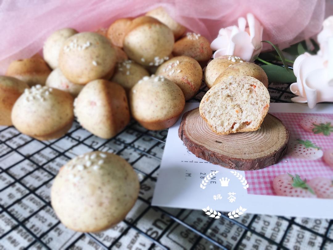 胡萝卜黑麦迷你小面包