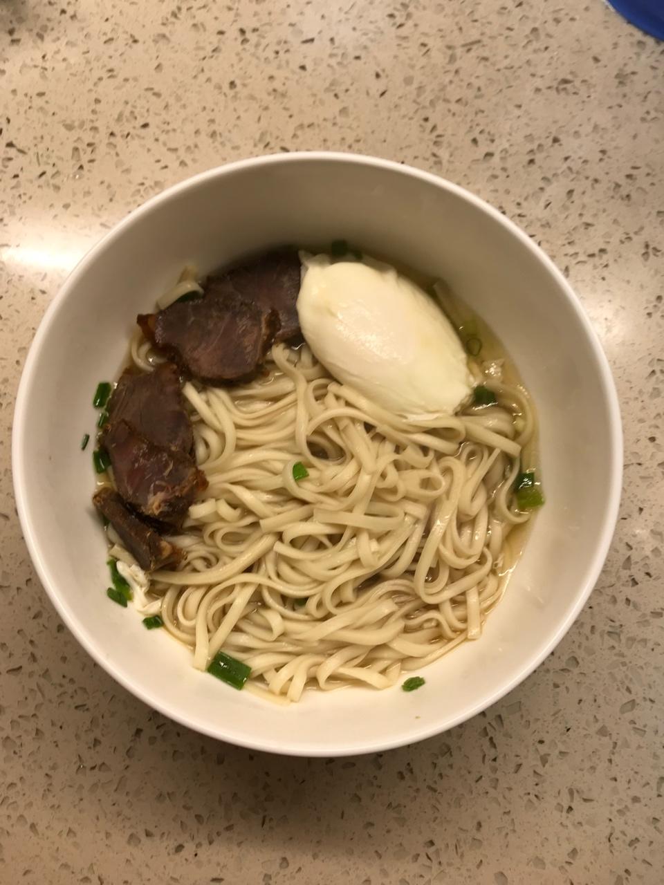 最美不过那碗阳春面
